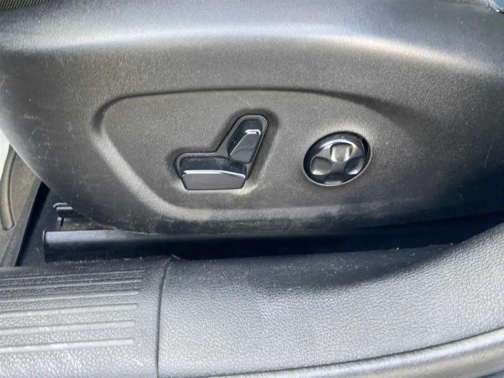 used 2015 Chrysler 200 car