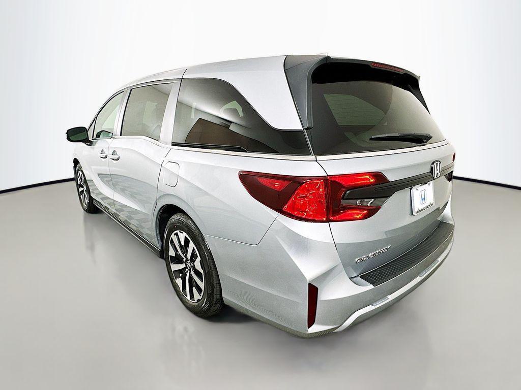 new 2026 Honda Odyssey car, priced at $44,290