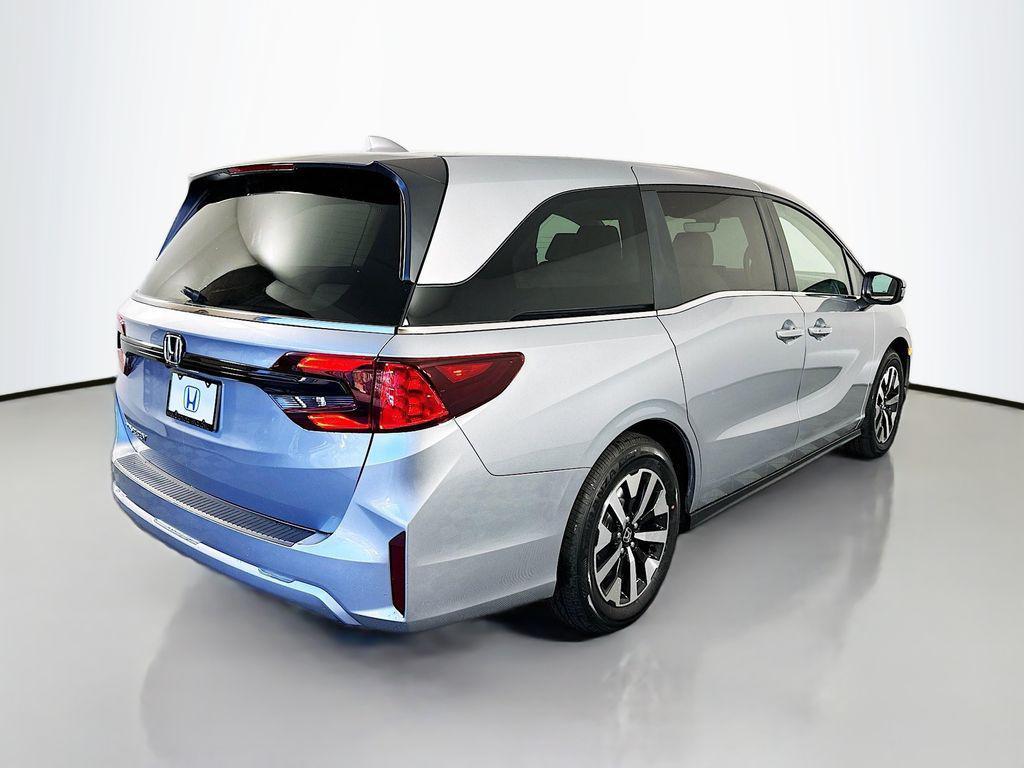 new 2026 Honda Odyssey car, priced at $44,290