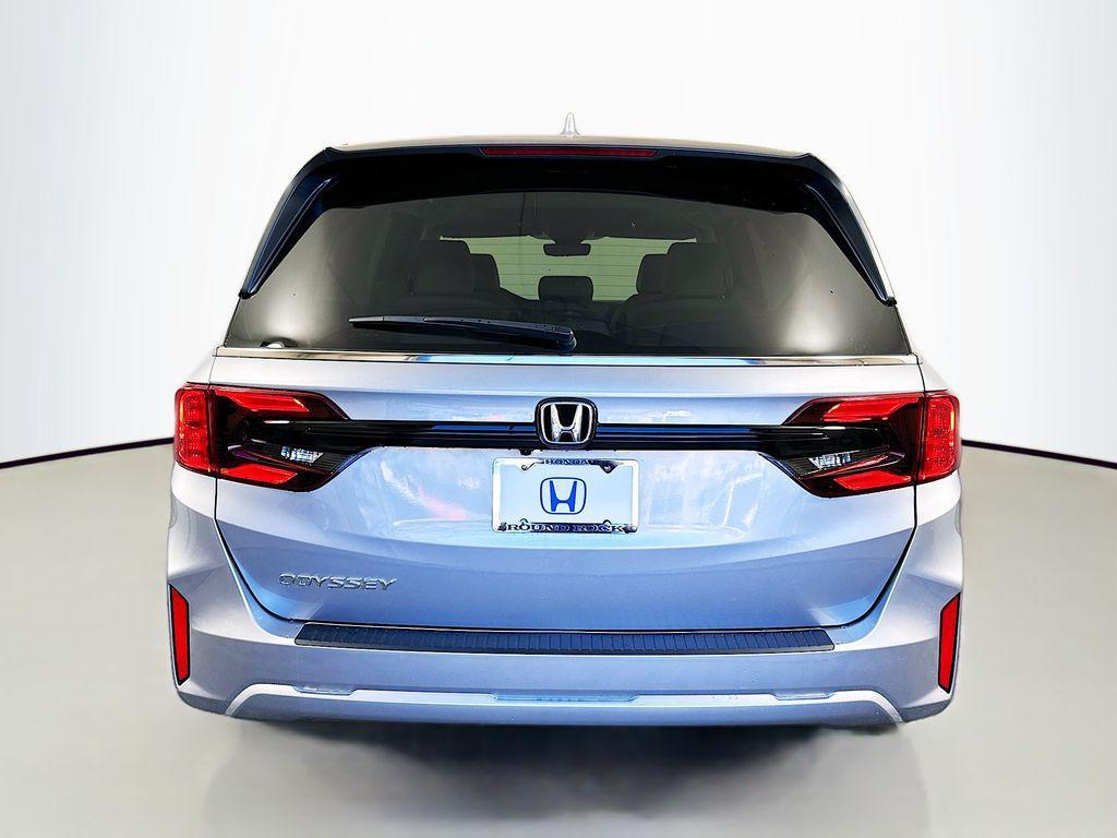 new 2026 Honda Odyssey car, priced at $44,290