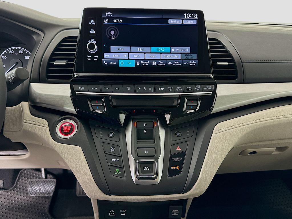 new 2026 Honda Odyssey car, priced at $44,290