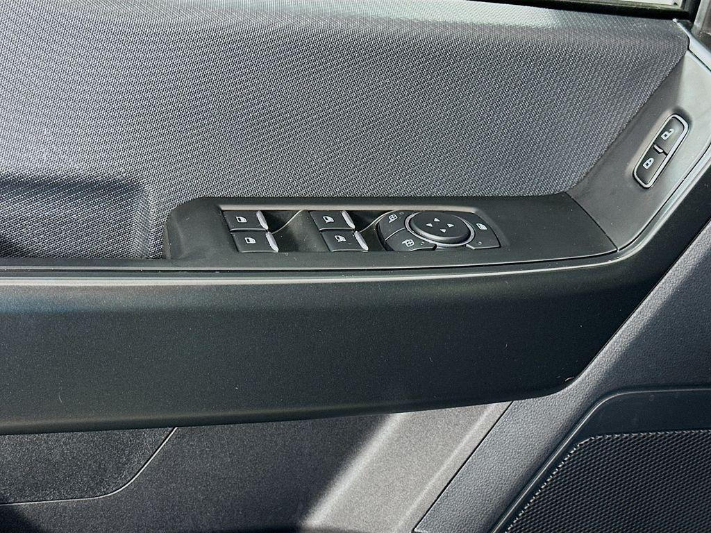 used 2023 Ford F-150 car, priced at $32,000