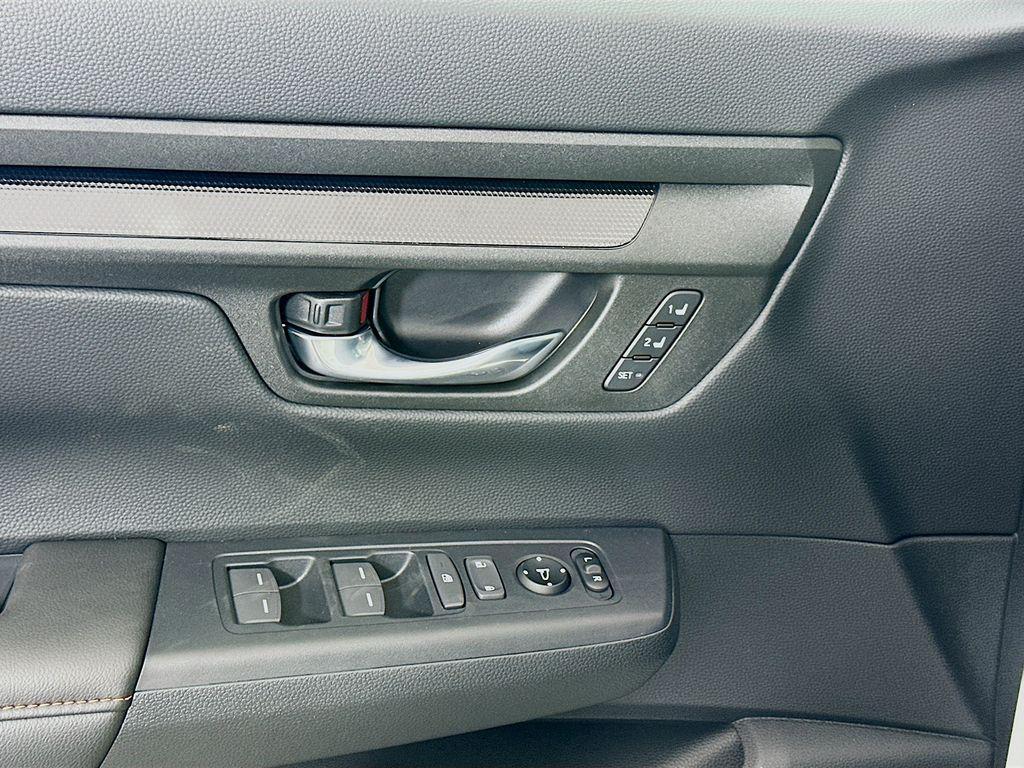 new 2026 Honda CR-V Hybrid car, priced at $40,630