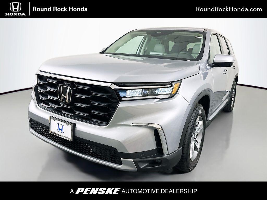 new 2025 Honda Pilot car, priced at $44,995