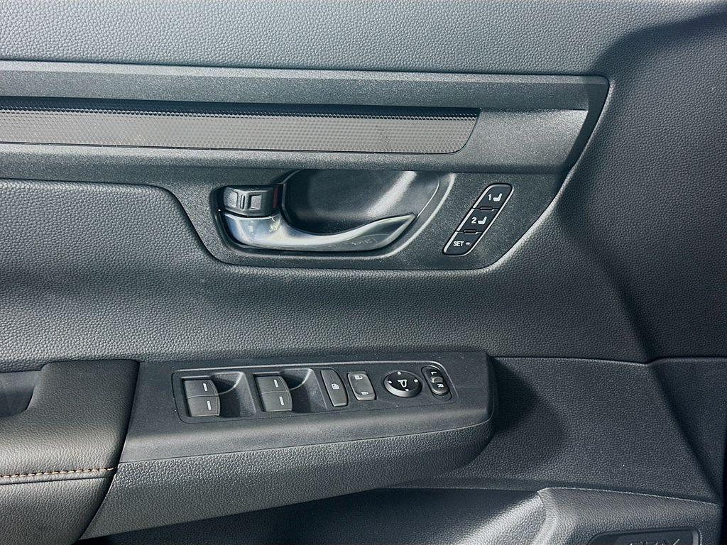 new 2026 Honda CR-V Hybrid car, priced at $40,175