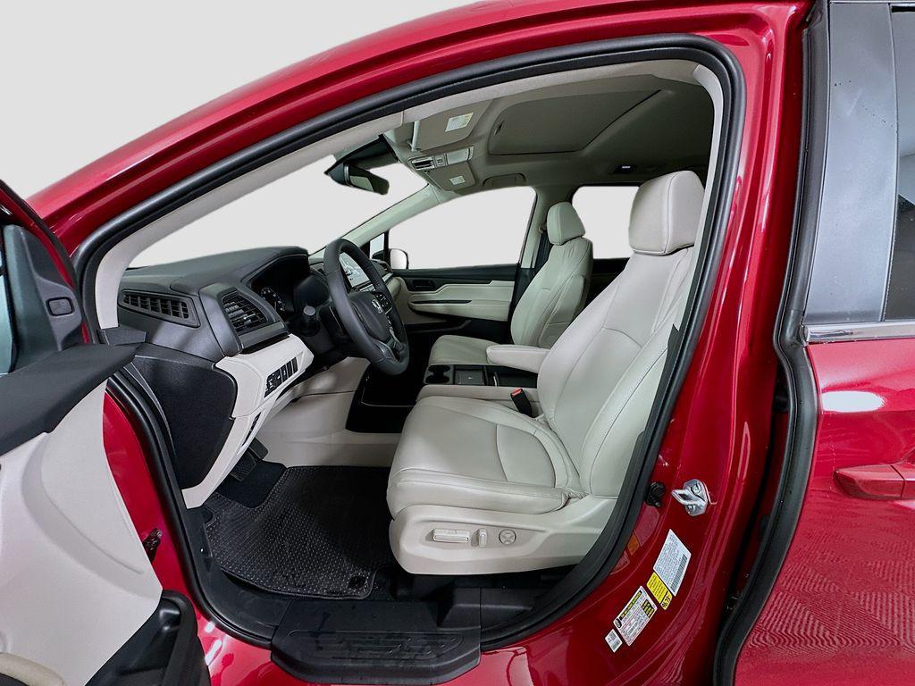 new 2026 Honda Odyssey car, priced at $46,140