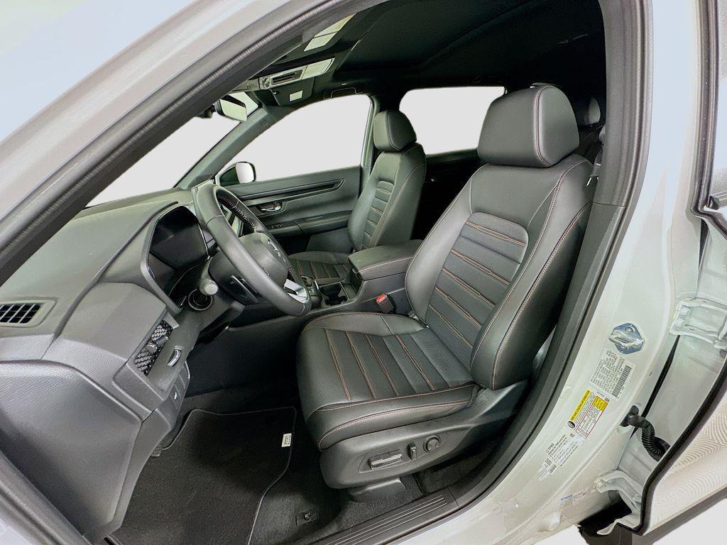 new 2026 Honda CR-V Hybrid car, priced at $40,630