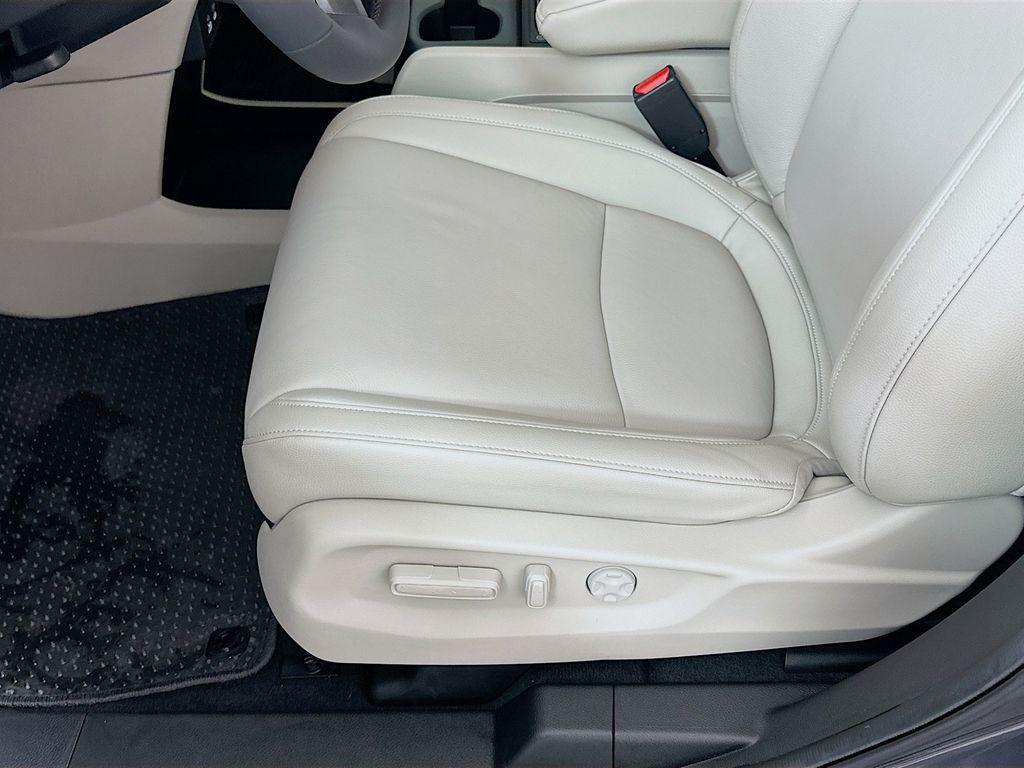 used 2026 Honda Odyssey car, priced at $44,200