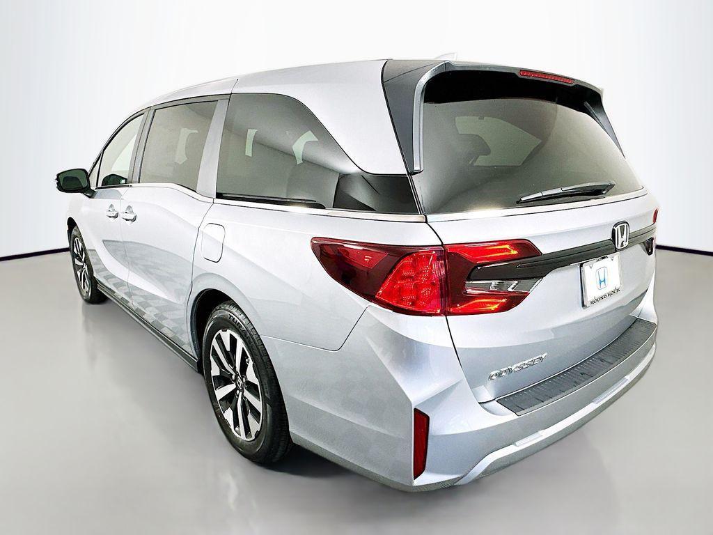 new 2026 Honda Odyssey car, priced at $44,290