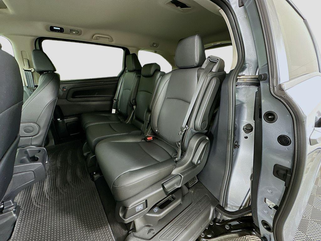 new 2026 Honda Odyssey car, priced at $44,290