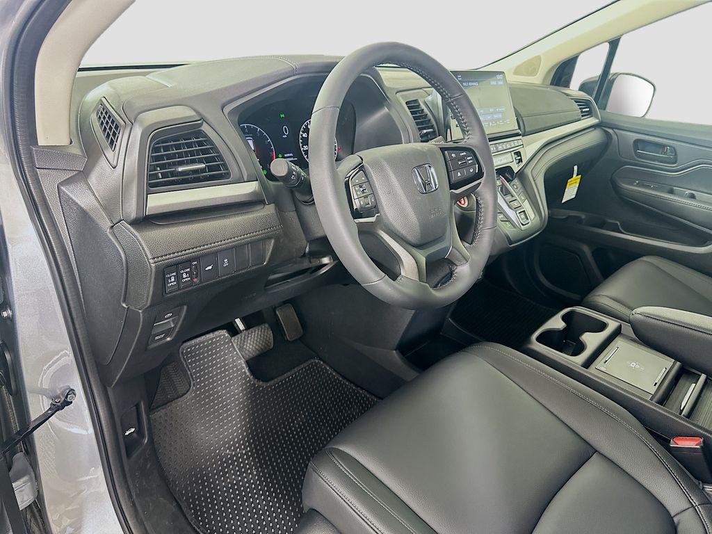new 2026 Honda Odyssey car, priced at $44,290