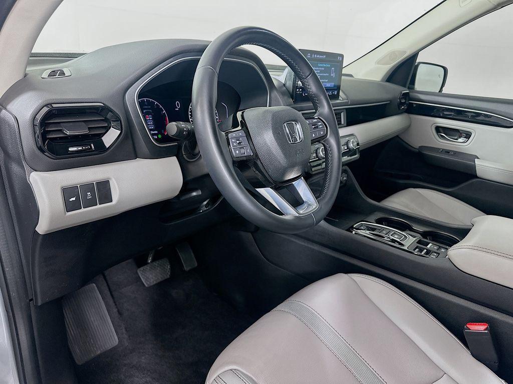 used 2023 Honda Pilot car, priced at $33,100