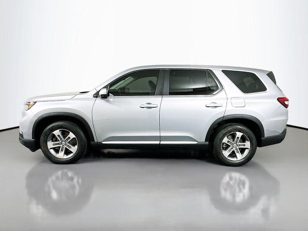 used 2023 Honda Pilot car, priced at $33,100