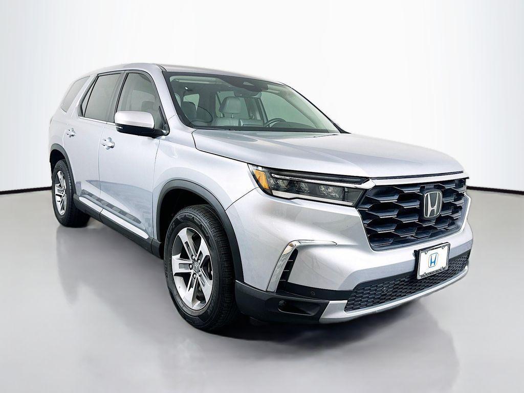 used 2023 Honda Pilot car, priced at $33,100