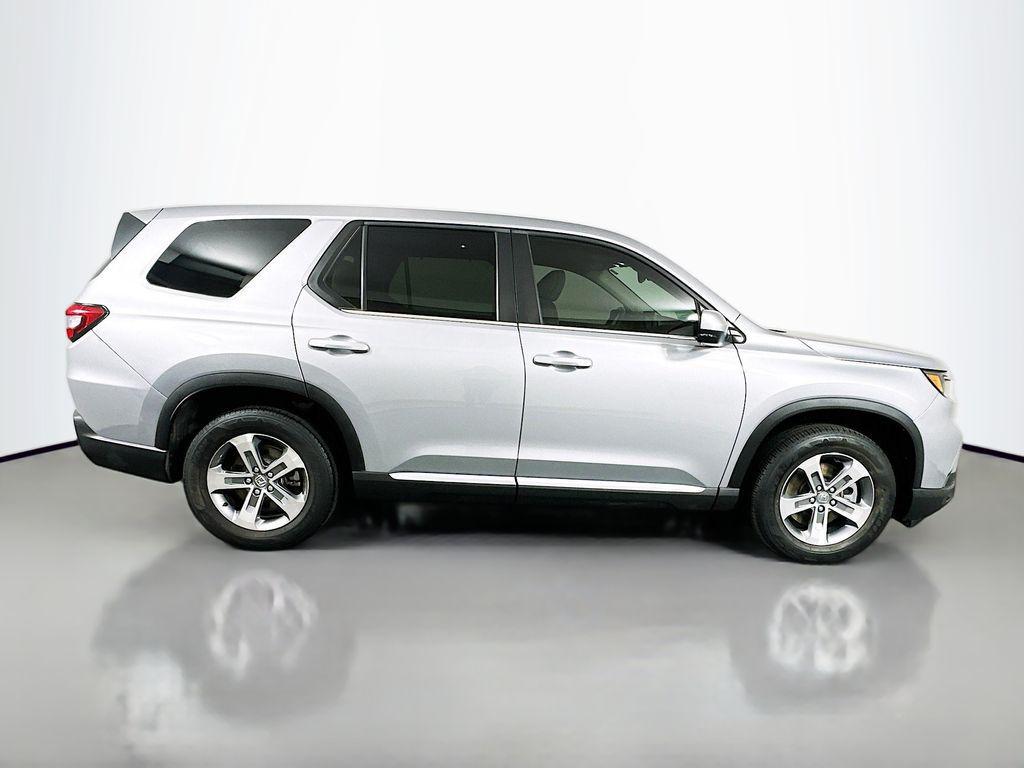 used 2023 Honda Pilot car, priced at $33,100