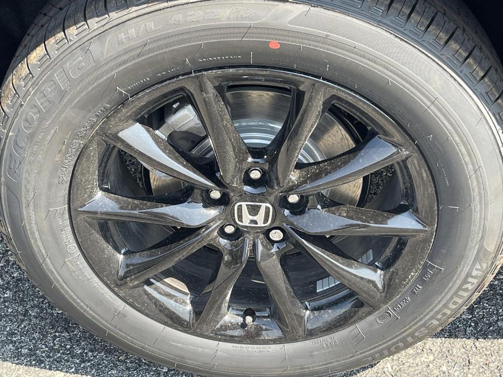 new 2026 Honda CR-V Hybrid car, priced at $41,675