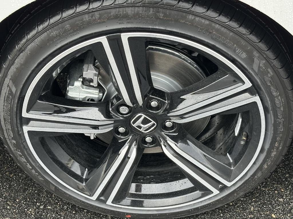 new 2025 Honda Accord Hybrid car, priced at $35,305