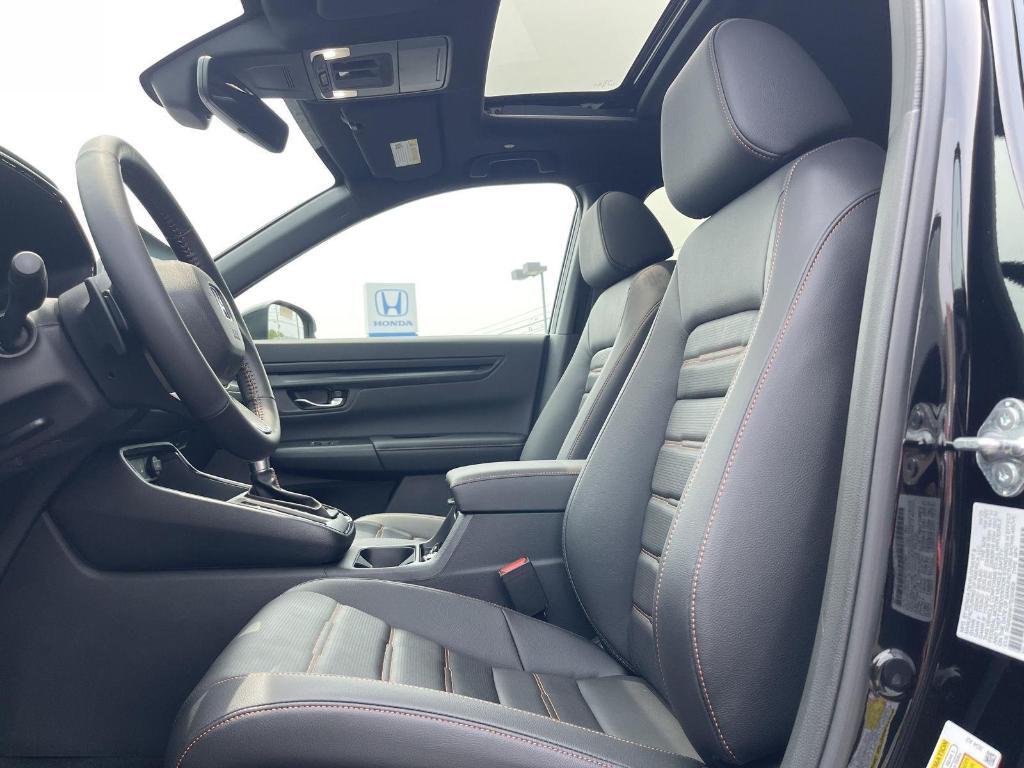 new 2026 Honda CR-V Hybrid car, priced at $41,675