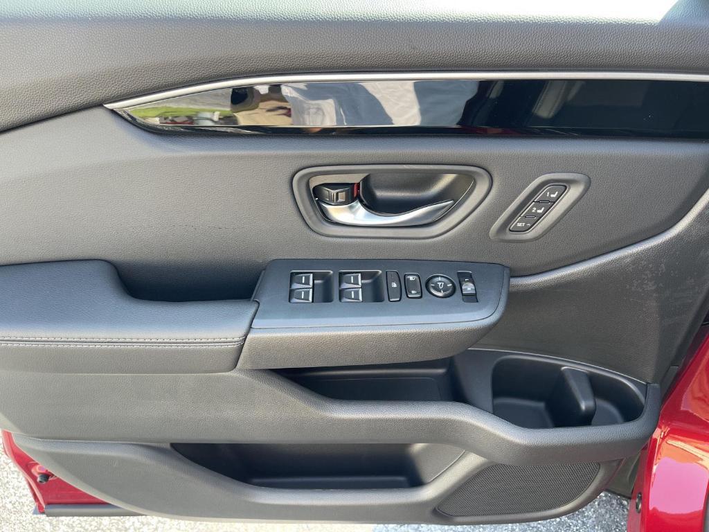 new 2025 Honda Pilot car, priced at $46,050