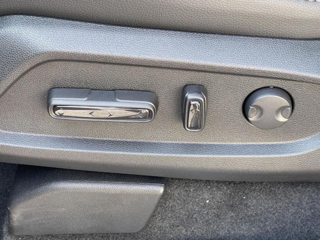 new 2025 Honda Pilot car, priced at $46,050