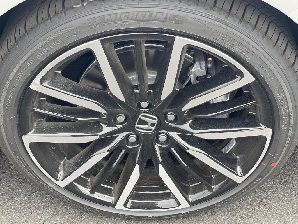 new 2025 Honda Accord Hybrid car, priced at $38,147