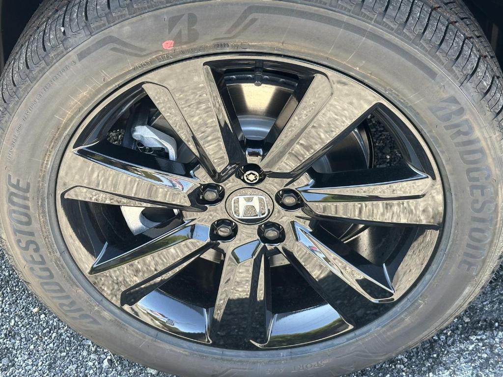 new 2025 Honda Pilot car, priced at $55,030