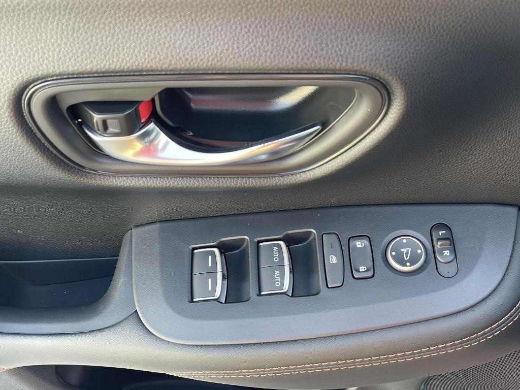 new 2026 Honda HR-V car, priced at $31,250