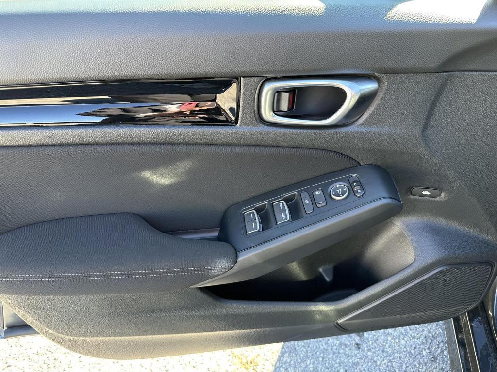 new 2026 Honda Civic Hybrid car, priced at $30,590