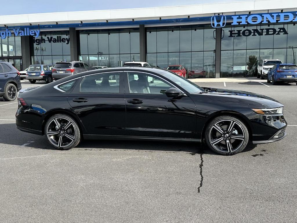 new 2025 Honda Accord Hybrid car, priced at $33,318