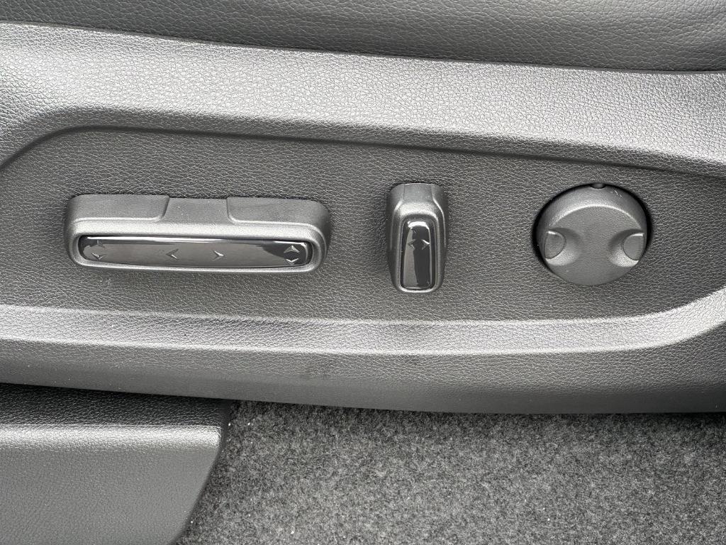 new 2025 Honda Pilot car, priced at $52,250