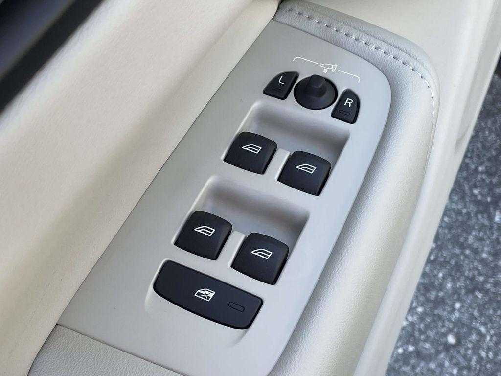 used 2023 Volvo XC60 car, priced at $38,421