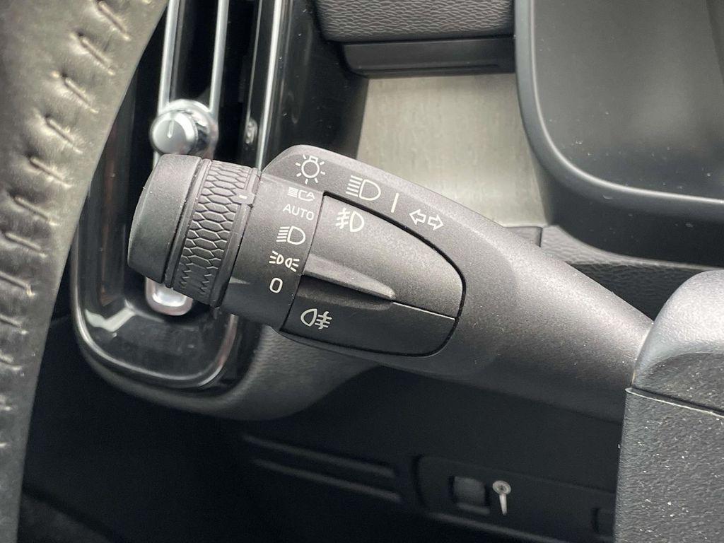 used 2019 Volvo XC40 car, priced at $17,125