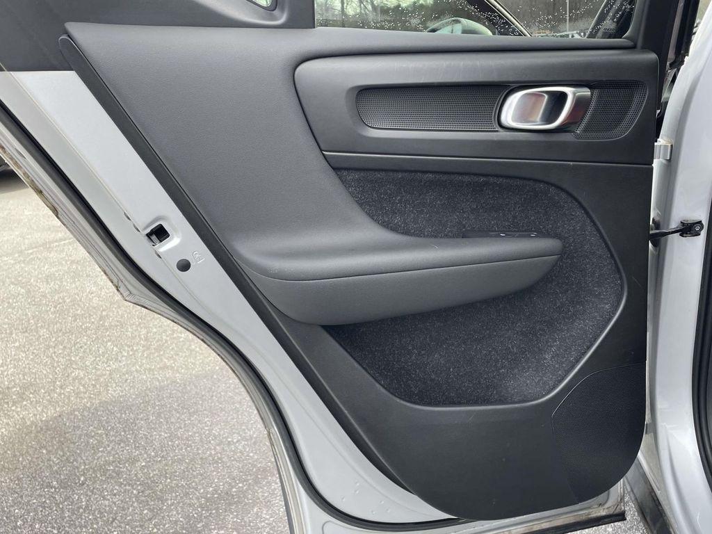 used 2019 Volvo XC40 car, priced at $17,125