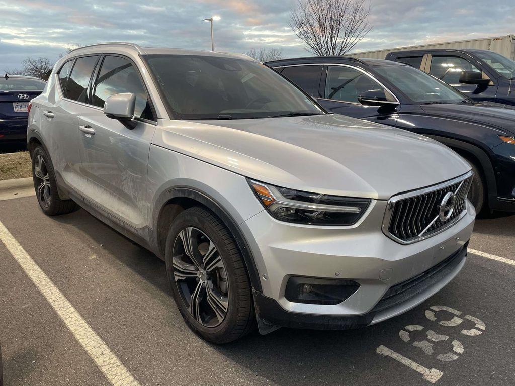 used 2019 Volvo XC40 car, priced at $17,125
