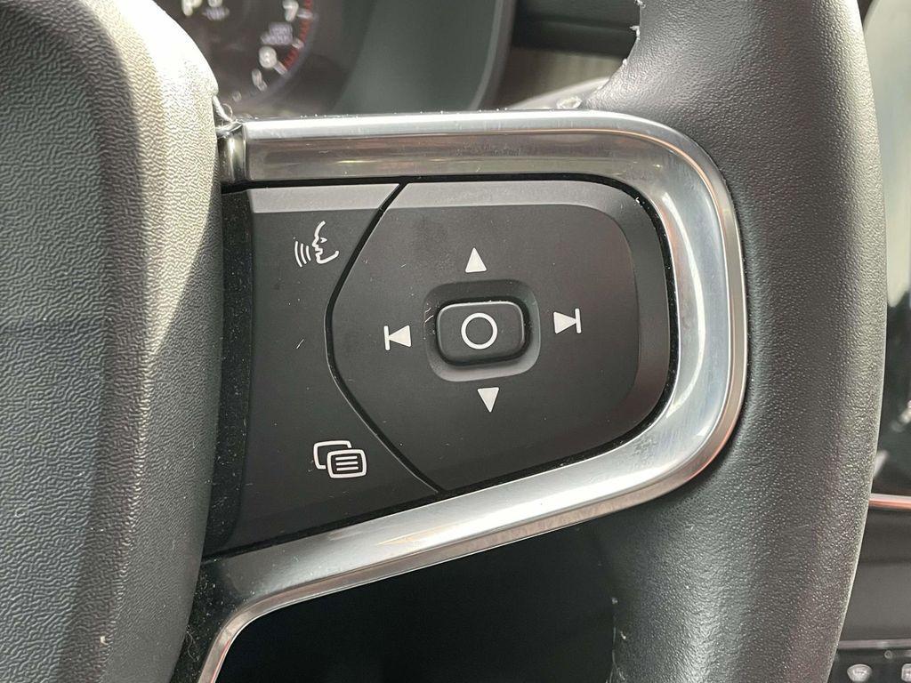 used 2019 Volvo XC40 car, priced at $17,125