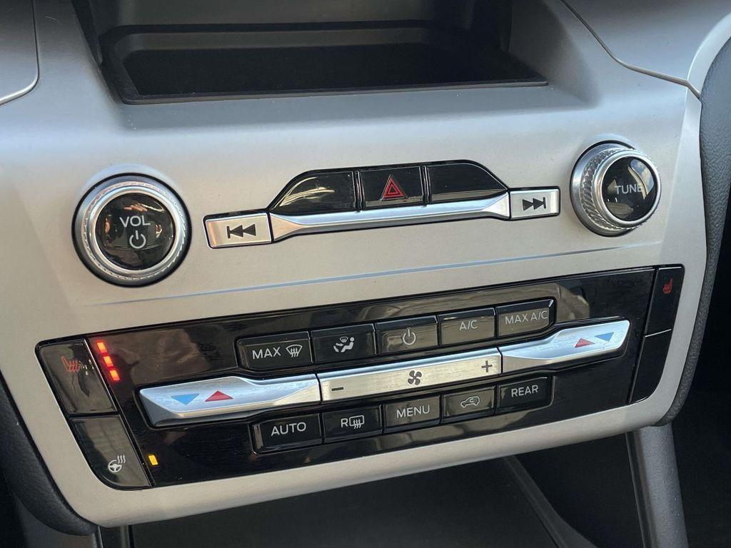 used 2023 Ford Explorer car, priced at $29,912