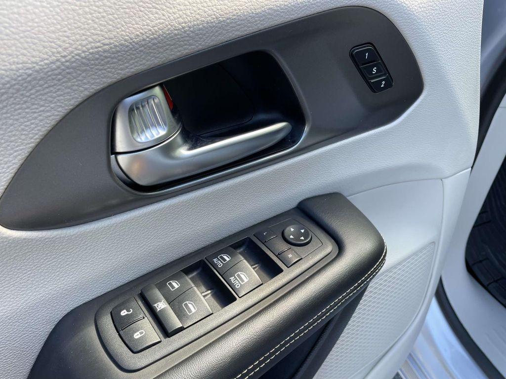 used 2022 Chrysler Pacifica car, priced at $25,288