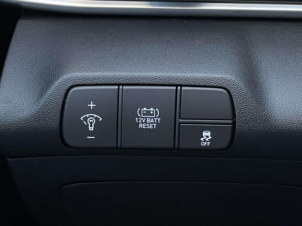 used 2025 Hyundai ELANTRA HEV car, priced at $24,567