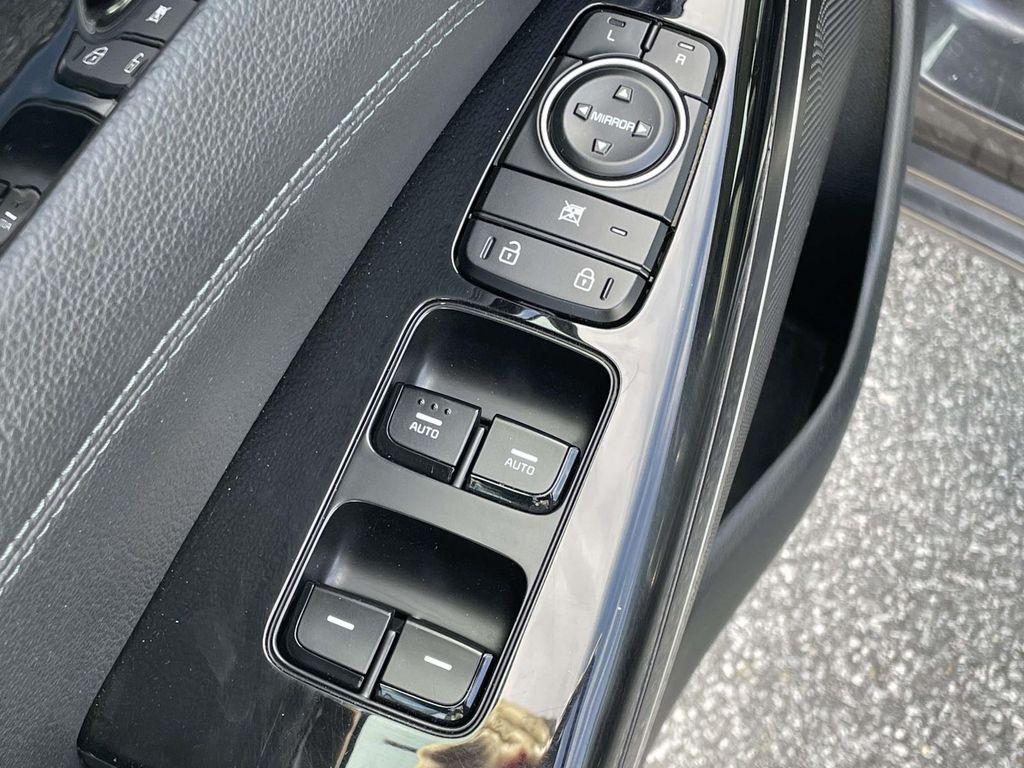 used 2018 Kia Cadenza car, priced at $13,028