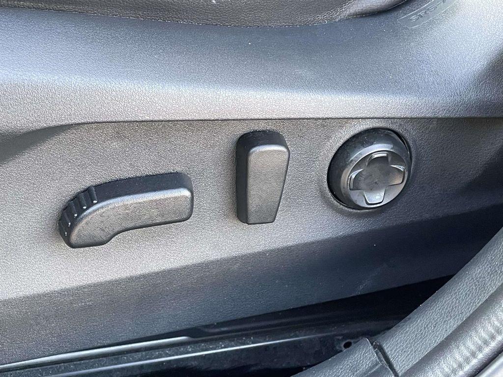 used 2025 Subaru Outback car, priced at $33,163