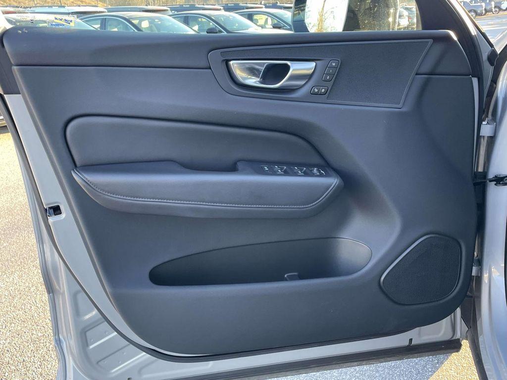 used 2023 Volvo XC60 car, priced at $34,279