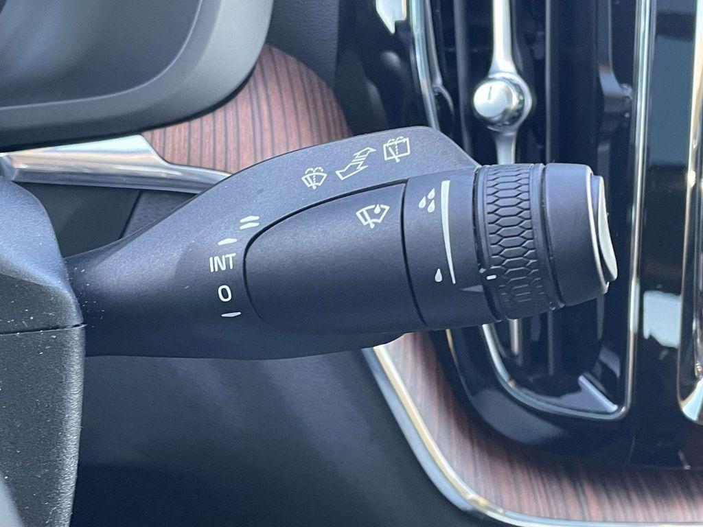 used 2023 Volvo XC60 car, priced at $34,279