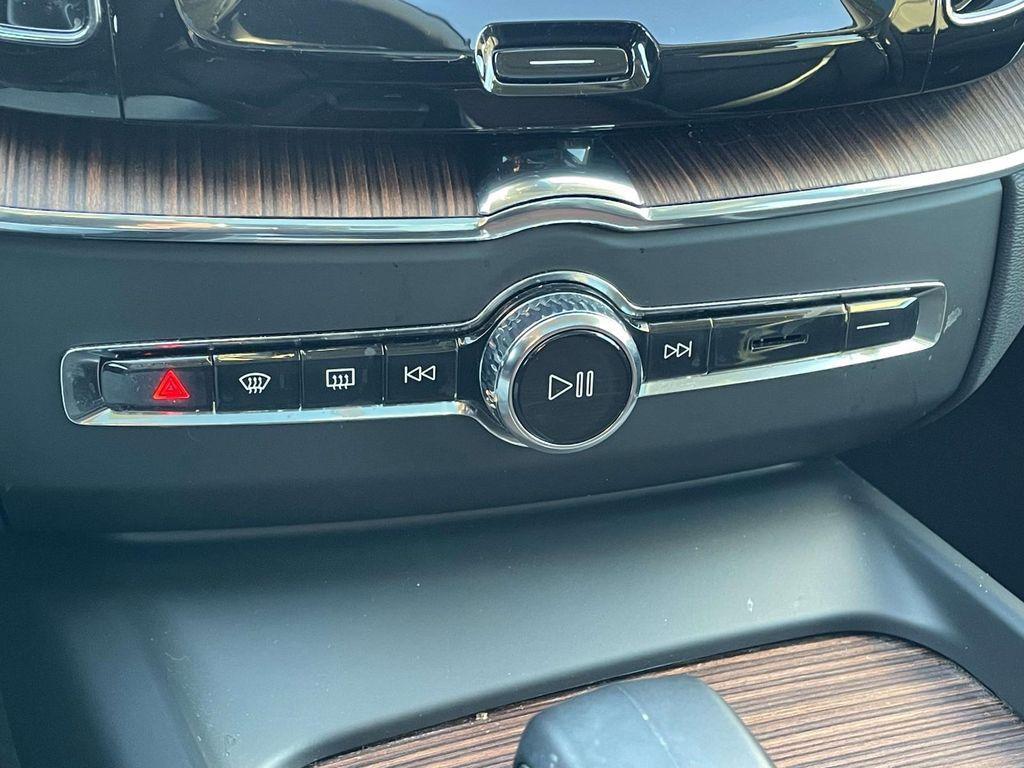 used 2023 Volvo XC60 car, priced at $34,279