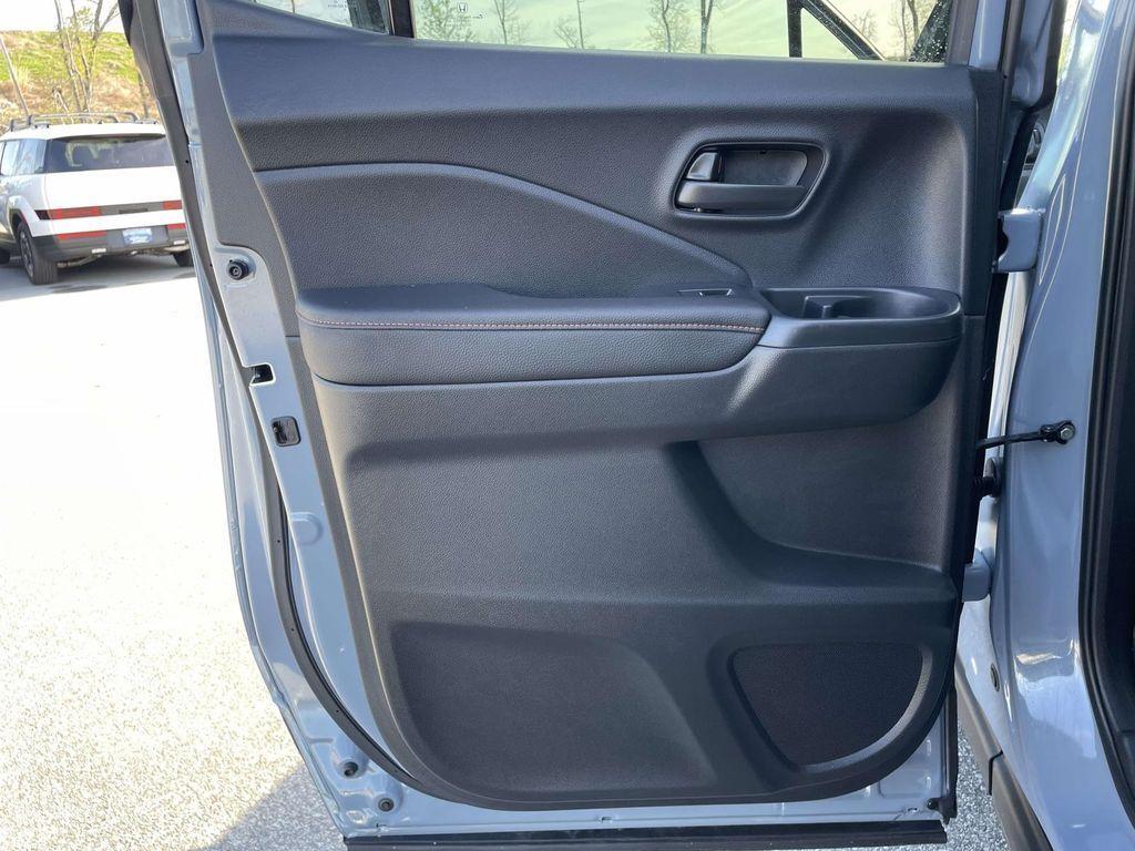 used 2025 Honda Ridgeline car, priced at $38,977