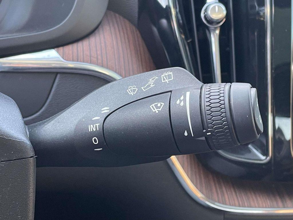 used 2023 Volvo XC60 car, priced at $35,809