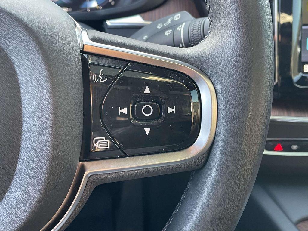 used 2023 Volvo XC60 car, priced at $35,809