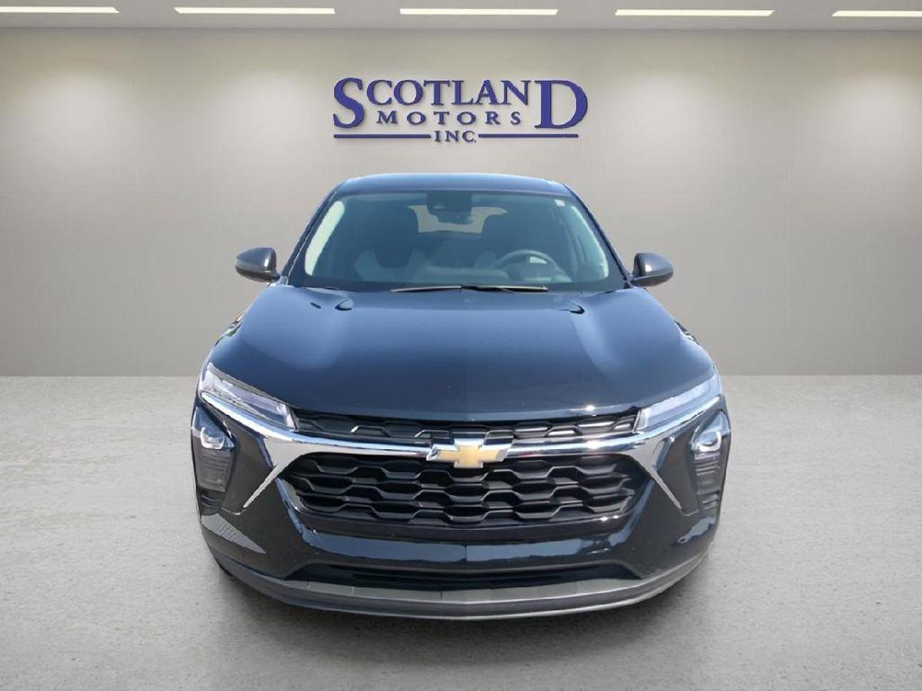 used 2025 Chevrolet Trax car, priced at $22,995