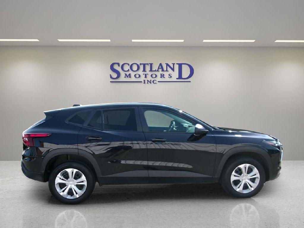 used 2025 Chevrolet Trax car, priced at $22,995