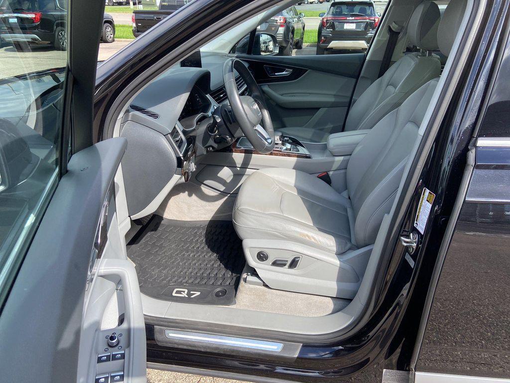 used 2019 Audi Q7 car, priced at $21,427