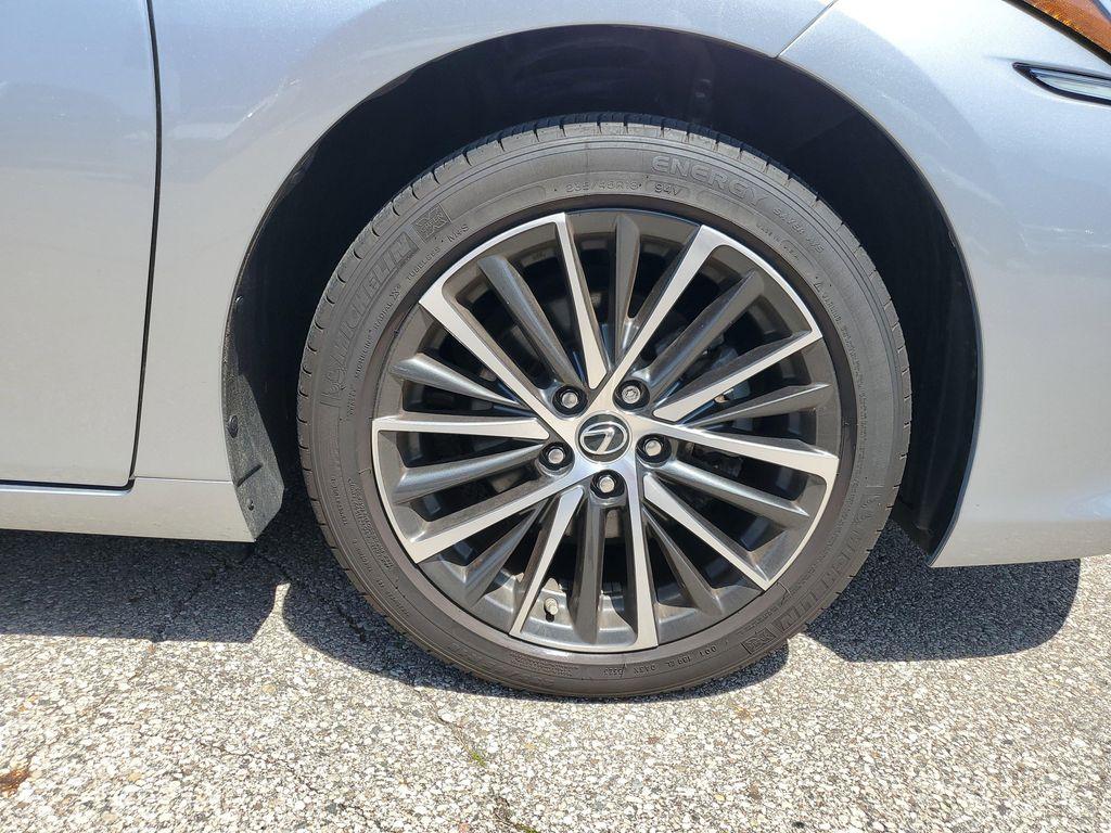used 2024 Lexus ES 250 car, priced at $37,427